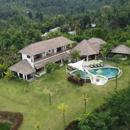 Villa Ravenala, Sumptuous 5Br Luxury Villa 10Min Away From Lovina In The North Of Bali
